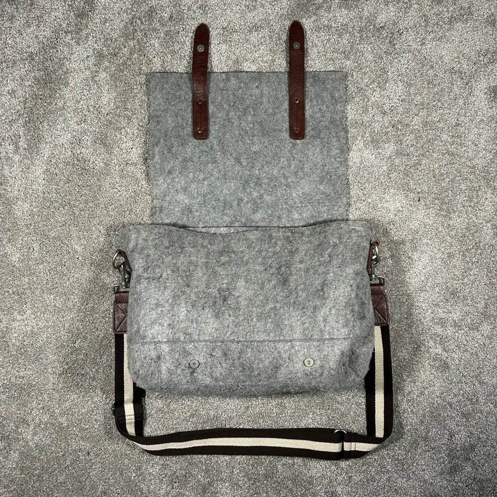 Rare Vintage Ducti Grey Wool Felt Messenger Bag Brown Leather Trim Striped Strap